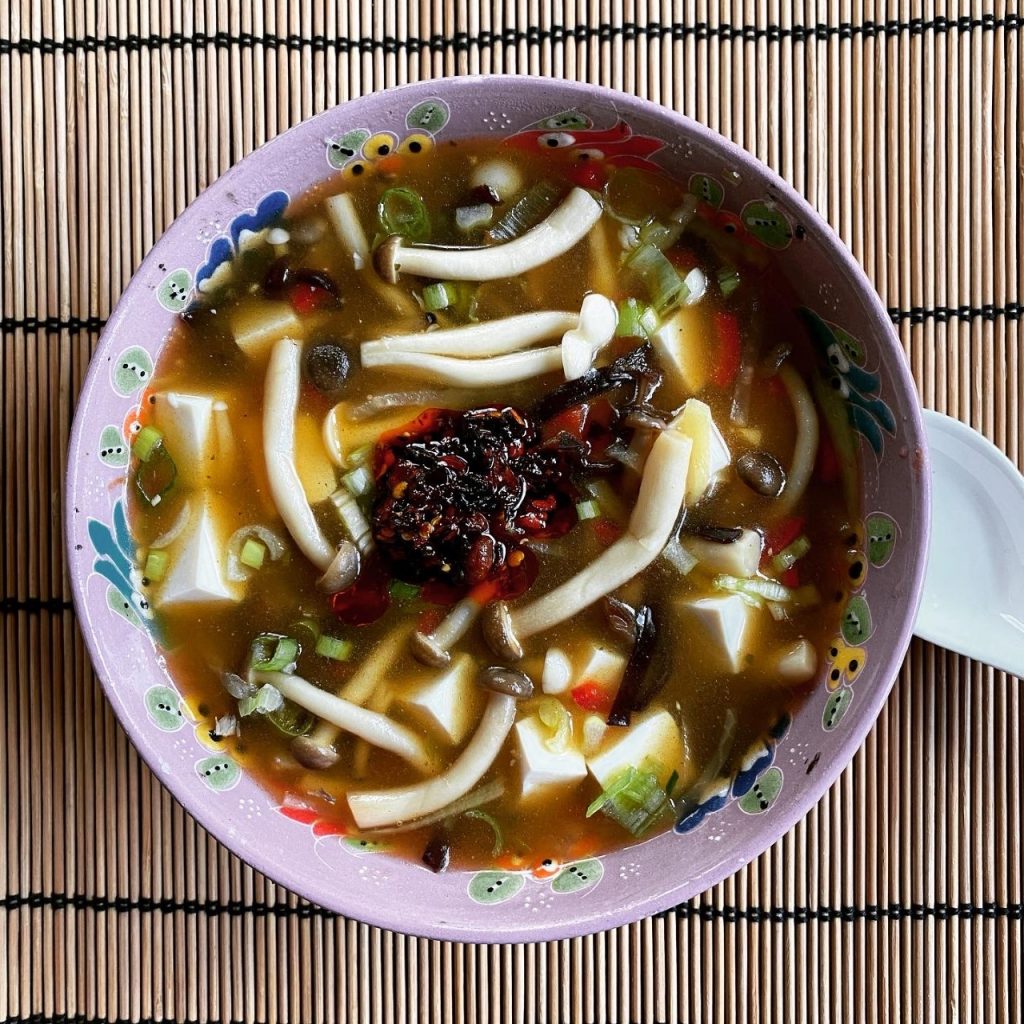 Spicy hot and sour mushroom soup